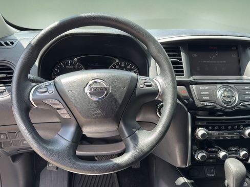 Used 2019 Nissan Pathfinder S AWD/4WD image 23