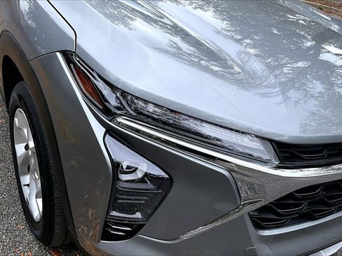 Used 2024 Chevrolet Trax LS w/ LS Convenience Package image 29