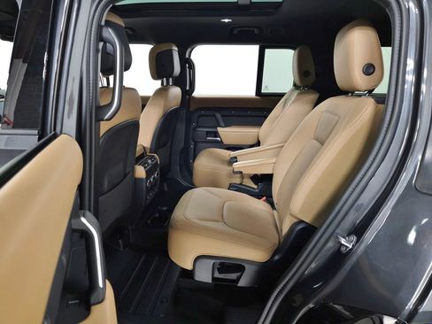 Certified 2025 Land Rover Defender 130 X-Dynamic SE AWD/4WD image 43