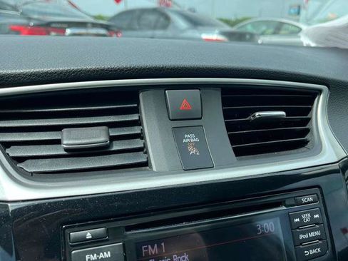 Used 2018 Nissan Sentra SV FWD image 33