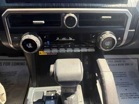 Used 2026 Toyota 4Runner Platinum AWD/4WD image 29