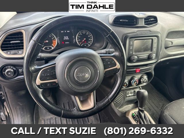 Used 2017 Jeep Renegade Latitude FWD image 11