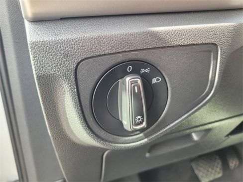 Used 2018 Volkswagen Atlas S image 19