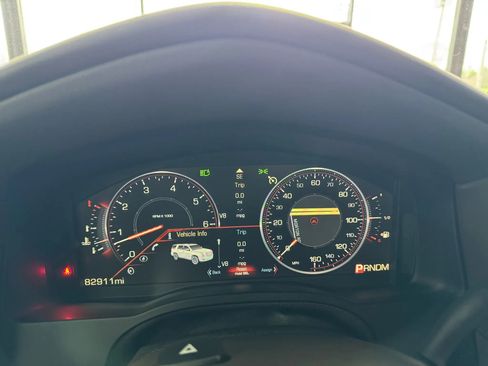 Used 2015 Cadillac Escalade Luxury image 32