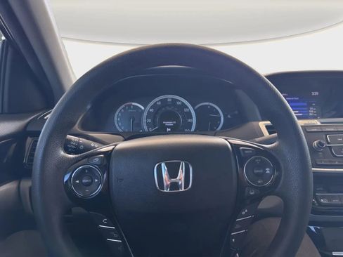 Used 2016 Honda Accord LX image 18