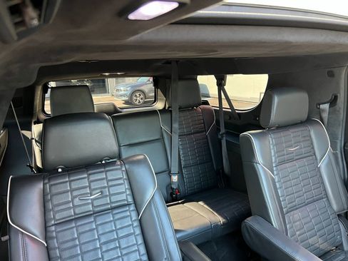 Used 2024 Cadillac Escalade ESV Premium Luxury Platinum image 87