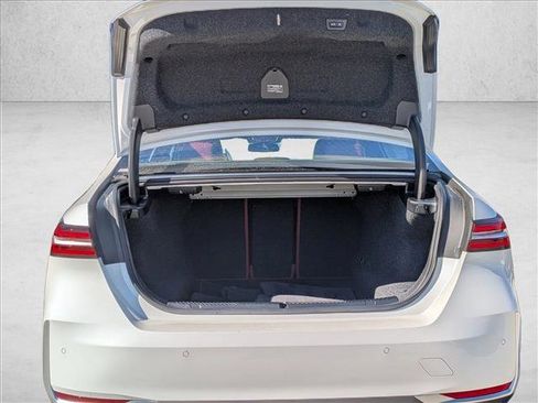 Used 2025 BMW 530i xDrive w/ Premium Package image 6