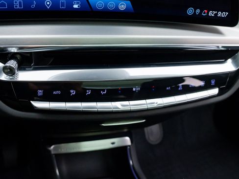 Certified 2025 Cadillac Lyriq Luxury w/ LPO, Floor Liner Package image 33