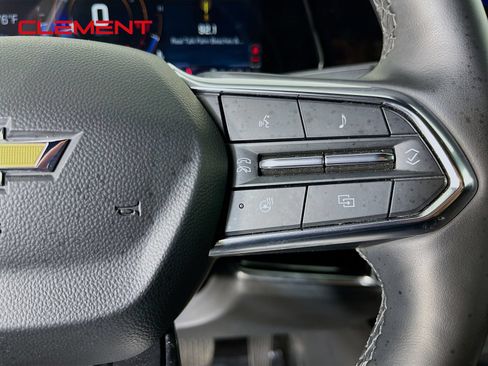 Used 2025 Chevrolet Equinox LT FWD image 17