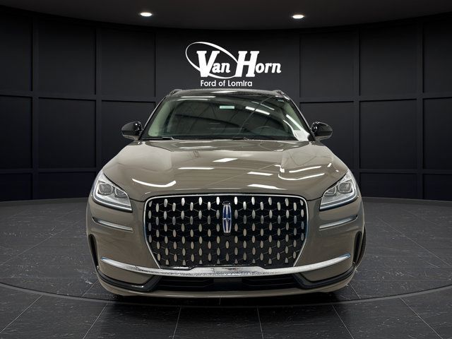 Used 2025 Lincoln Corsair Grand Touring AWD/4WD image 8