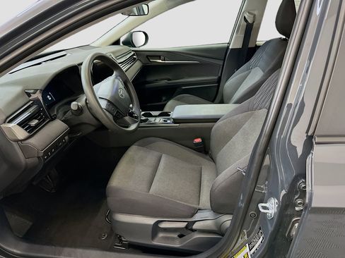 Used 2025 Toyota Camry LE image 13