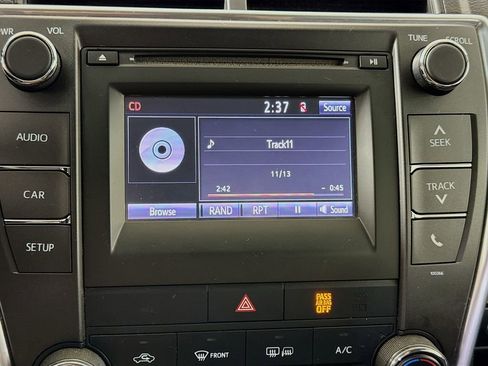 Used 2015 Toyota Camry SE image 14