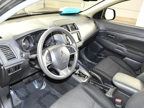 Used 2022 Mitsubishi Outlander Sport ES AWD/4WD image 2