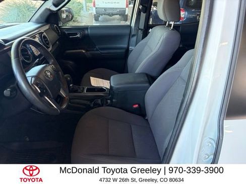 Used 2019 Toyota Tacoma TRD Off-Road w/ Technology Package AWD/4WD image 9