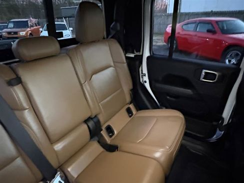 Used 2021 Jeep Gladiator Rubicon image 18