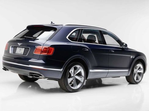 Used 2019 Bentley Bentayga image 11