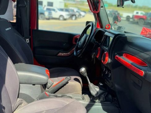 Used 2014 Jeep Wrangler Rubicon image 15