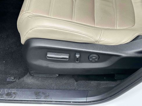 Used 2022 Honda CR-V EX-L image 19
