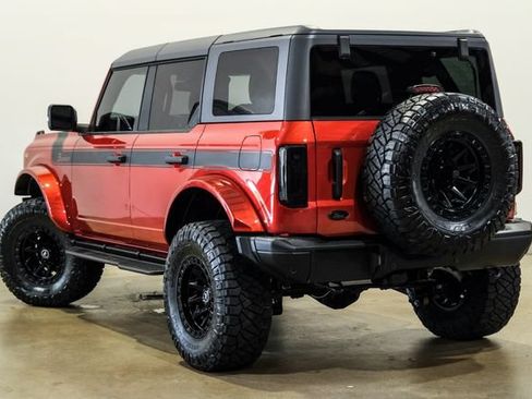 Used 2023 Ford Bronco Badlands AWD/4WD image 9