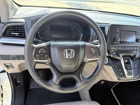 Used 2019 Honda Odyssey LX image 8