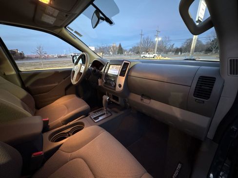 Used 2019 Nissan Frontier SV image 26