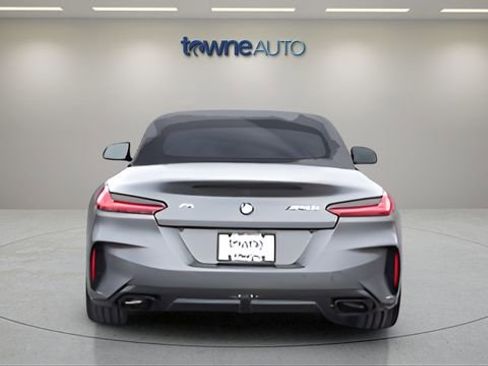 Used 2021 BMW Z4 M40i w/ Executive Package image 9