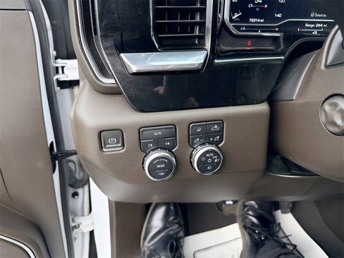 Used 2023 GMC Sierra 1500 SLT w/ SLT Premium Package image 25