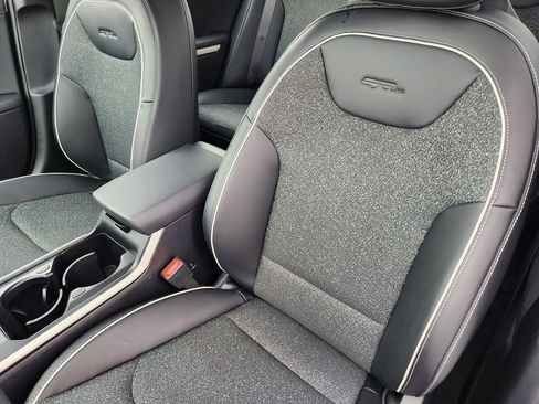 New 2025 Kia K4 GT-Line image 9