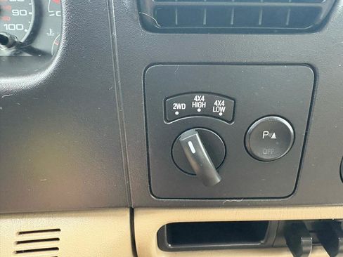 Used 2006 Ford F250 XLT AWD/4WD image 46