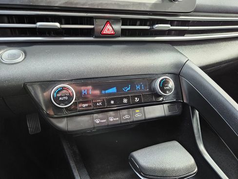 Used 2021 Hyundai Elantra SEL image 20