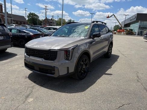 Certified 2024 Kia Sorento SX AWD/4WD image 3