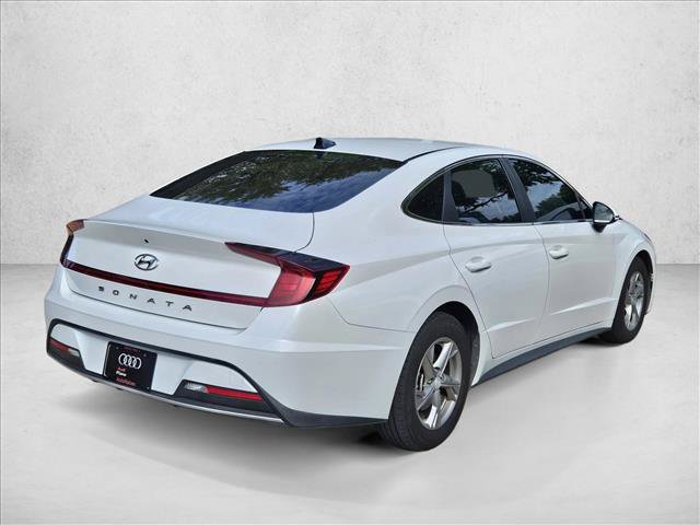 Used 2023 Hyundai Sonata SE w/ Preferred Accessory Package FWD image 5