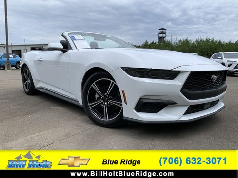 Used 2025 Ford Mustang Premium RWD image 11