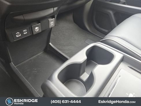 New 2026 Honda Odyssey Touring image 17