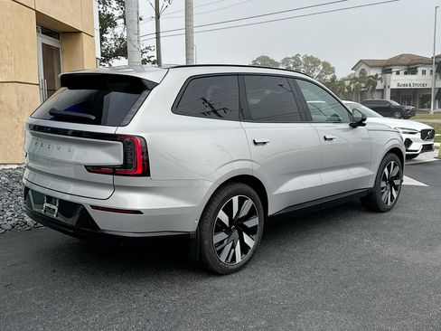 New 2025 Volvo EX90 Ultra image 6