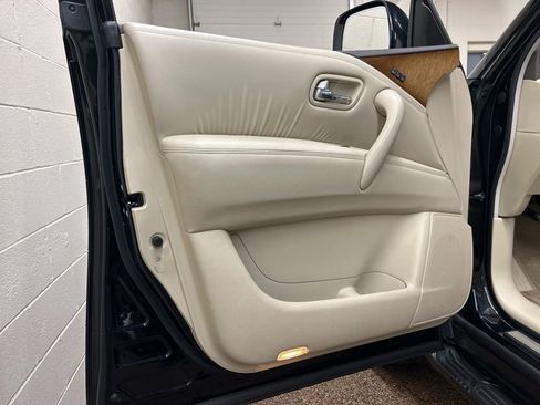 Used 2013 INFINITI QX56 4WD w/ Theater Pkg image 13