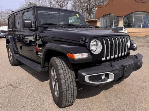 Used 2022 Jeep Wrangler Unlimited Sahara w/ Cold Weather Group image 4