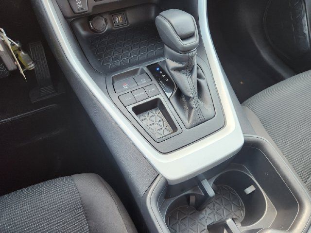 Certified 2025 Toyota RAV4 LE FWD image 19