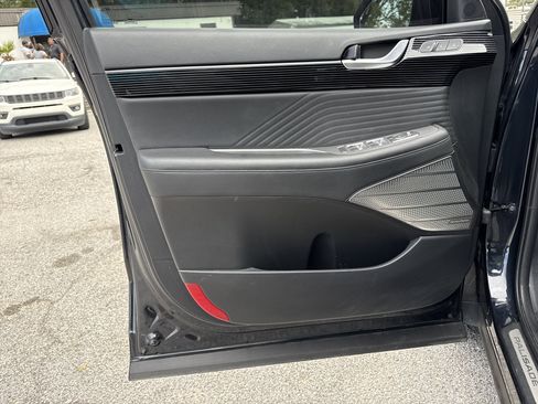 Used 2023 Hyundai Palisade Calligraphy image 43