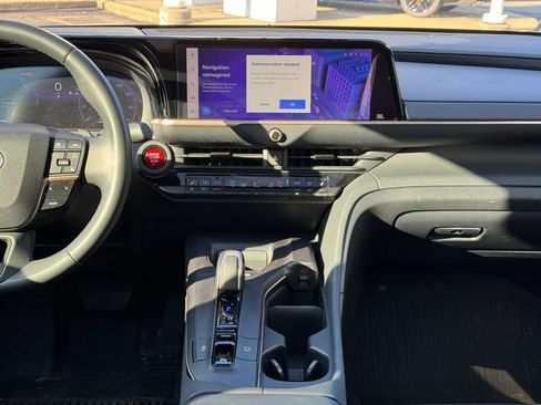 Certified 2023 Toyota Crown Platinum image 50