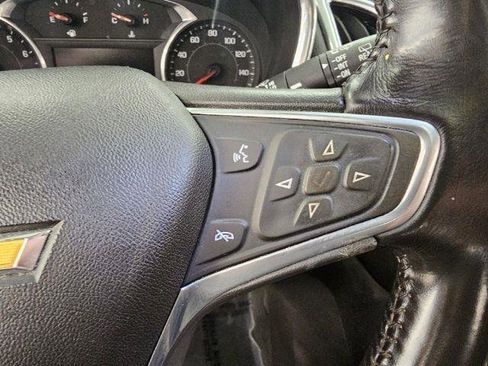 Used 2018 Chevrolet Equinox LT w/ Sun & Infotainment Package image 11