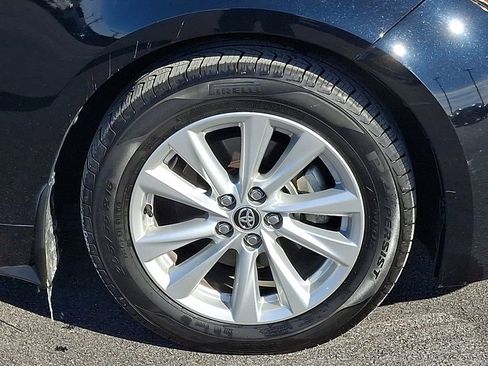 Used 2024 Toyota Corolla SE w/ SE Package image 9