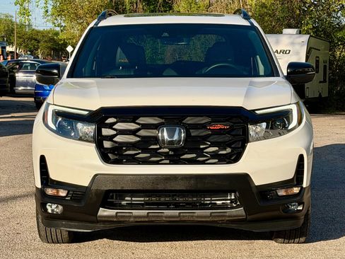 Used 2022 Honda Passport TrailSport image 2