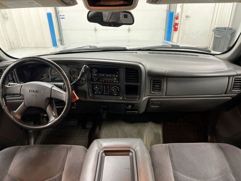 Used 2006 GMC Sierra 1500 SLE w/ Light Duty Power Package AWD/4WD image 10
