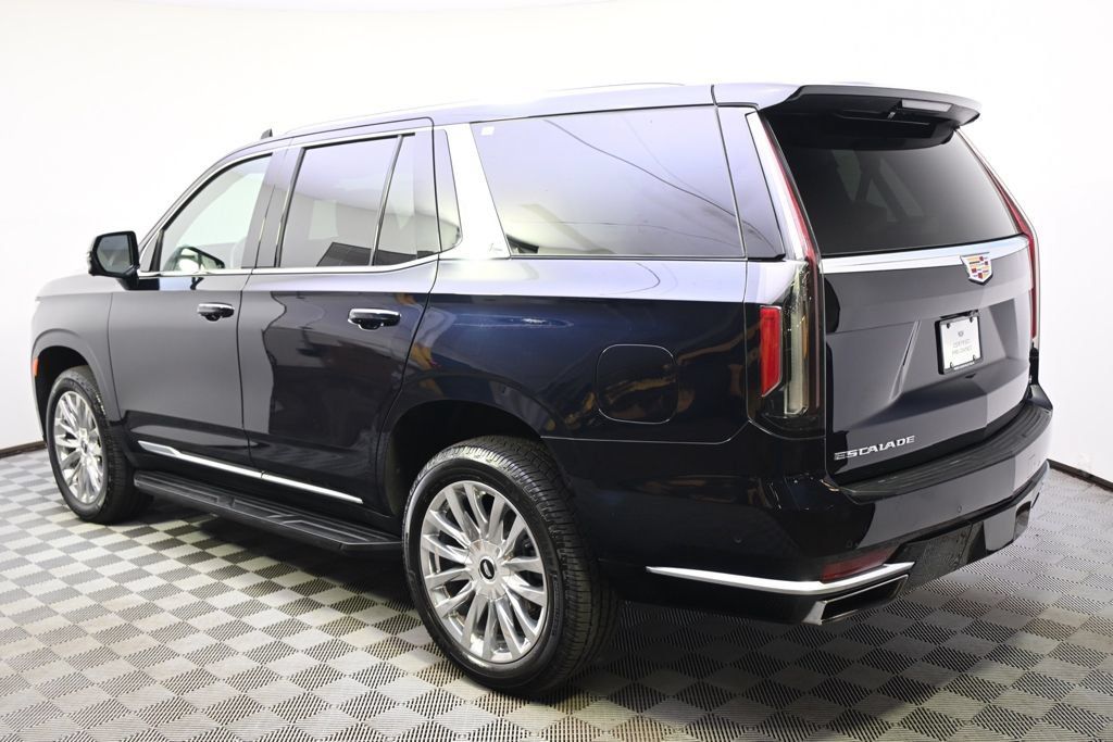 Certified 2024 Cadillac Escalade Premium Luxury w/ LPO, Floor Liner Package AWD/4WD image 3