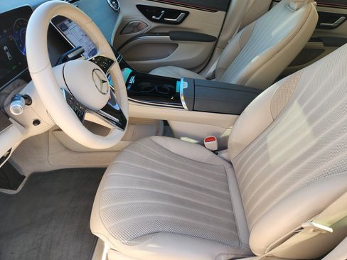 Used 2023 Mercedes-Benz EQS 450+ Sedan image 13