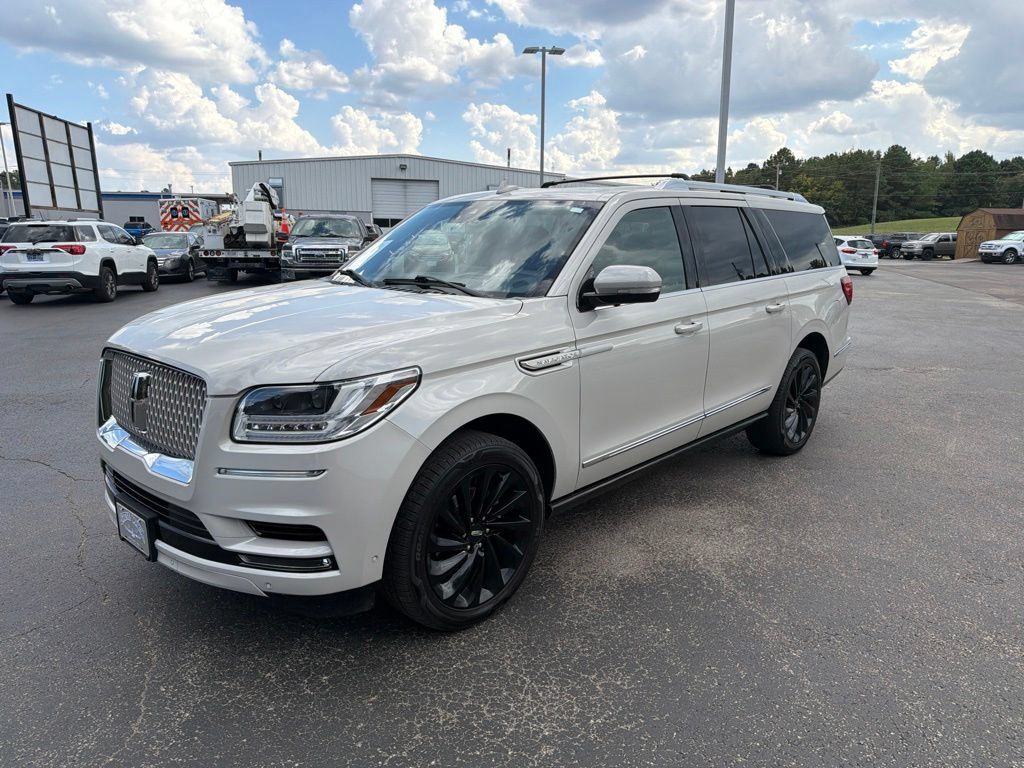 Used 2021 Lincoln Navigator L Reserve AWD/4WD image 7