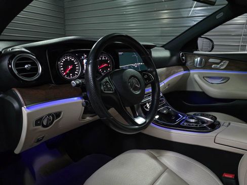 Used 2017 Mercedes-Benz E 400 4MATIC Wagon image 11