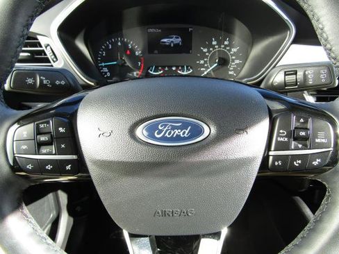 Used 2022 Ford Escape SEL image 20