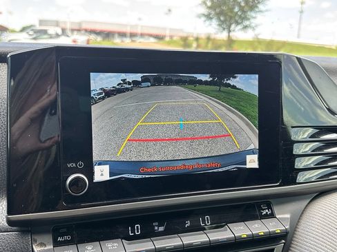 Used 2025 Toyota Camry SE w/ Convenience Package FWD image 19